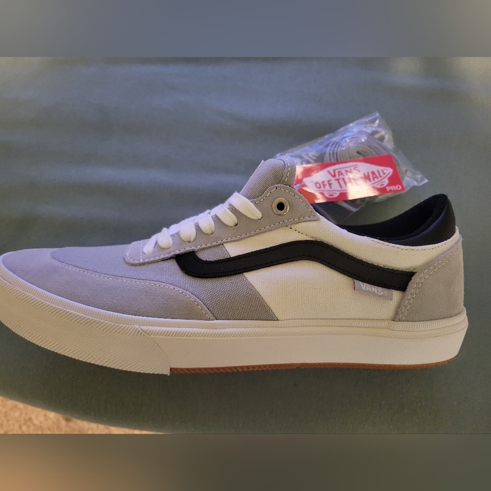 Vans sneakers No original box purchased new off the shelf. I will send in a box